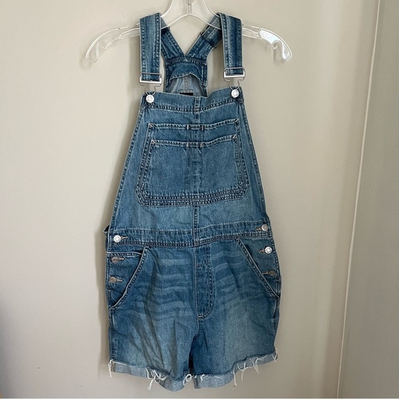 GAP Denim - GAP Overall Shorts (size medium)
